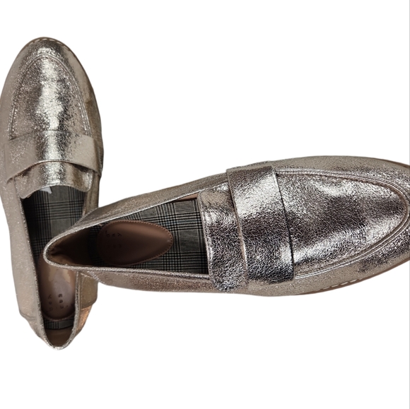 A.New.Day, Women's Metallic loafers, great condition, Size 10W - Picture 4 of 7